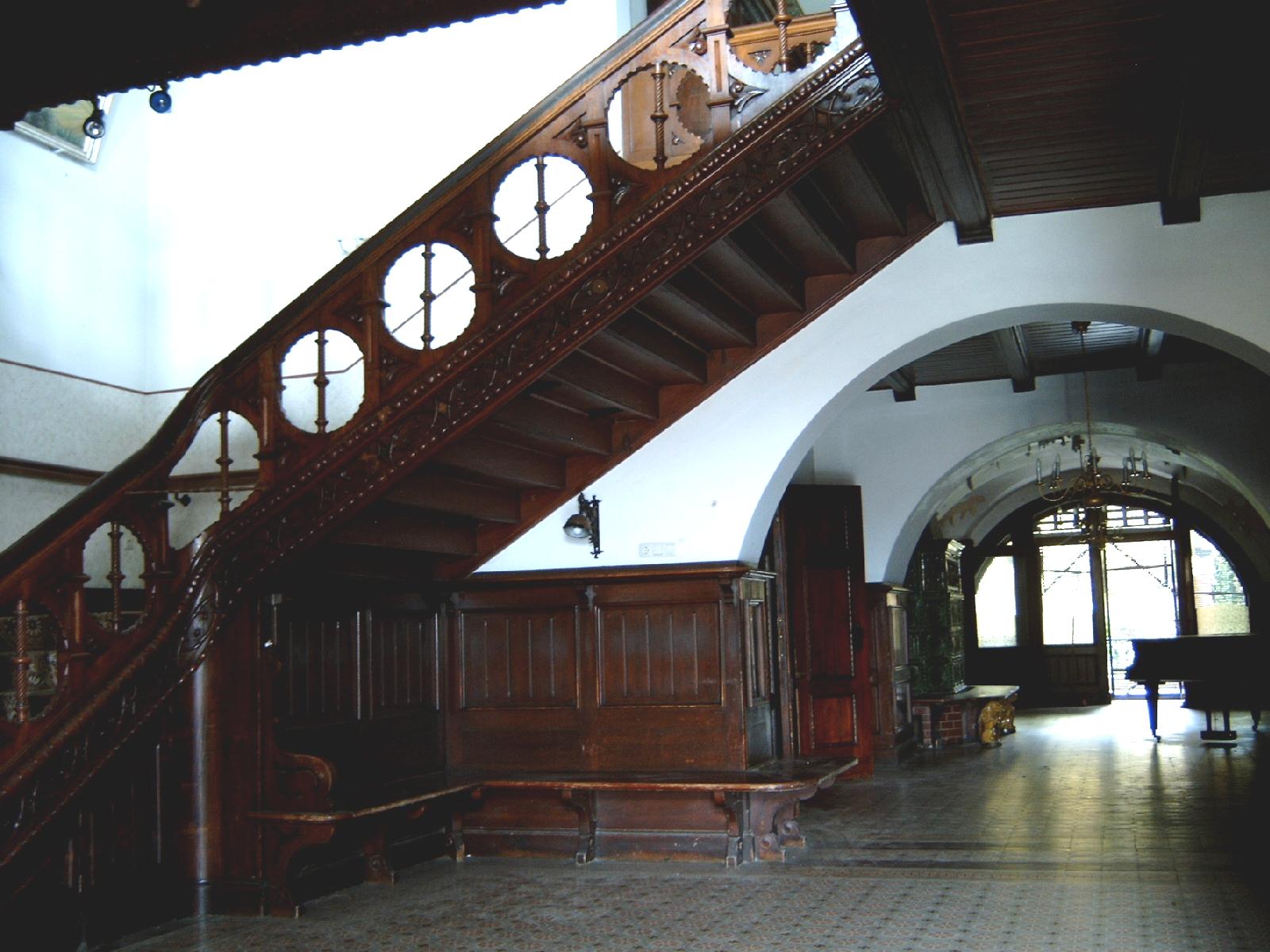 Foyer auf der Nordseite des Kospodaer Schlosses