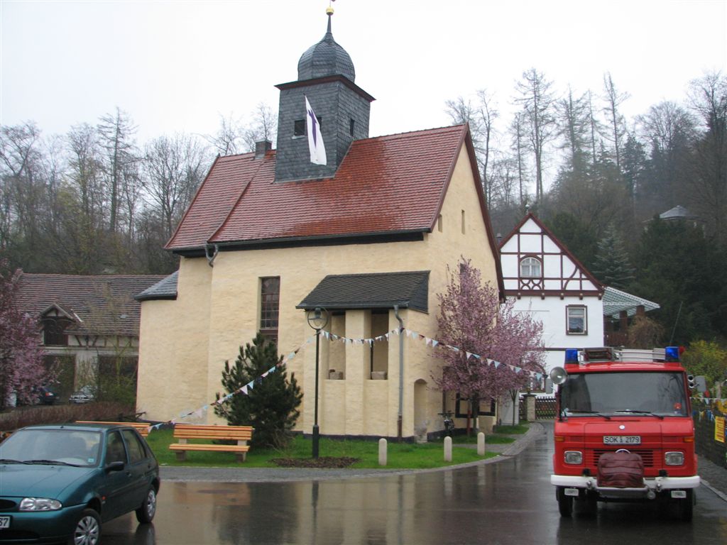 Die Kospodaer Kirche zum Kirchenfest 2008. Aufgenommen zur 888-Jahrfeier in Kospoda durch Helga Neugebauer
